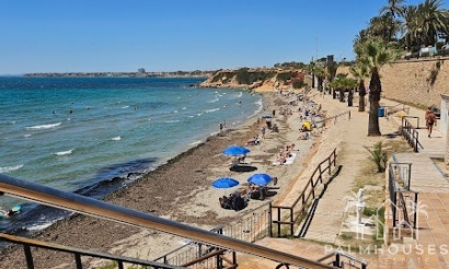 Revente - Villa - Orihuela Costa - Punta Prima