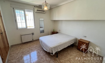 Revente - Villa - Torrevieja - Aguas Nuevas
