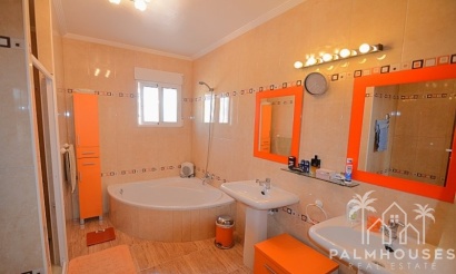 Venta - Villa - Campos del Río - Inland
