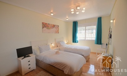 Venta - Villa - Campos del Río - Inland