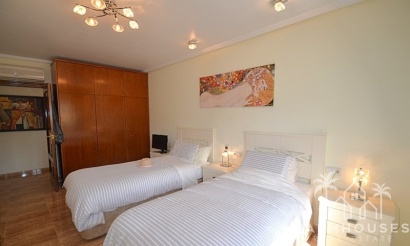 Venta - Villa - Campos del Río - Inland