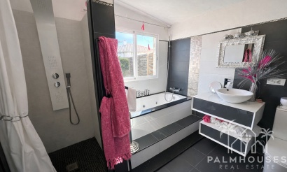Revente - Villa - Castalla - Costa Blanca