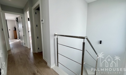 Venta - Villa - Punta Prima - Costa Blanca