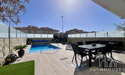 Venta - Villa - Punta Prima - Costa Blanca
