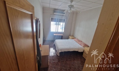 Resale - House - Torrevieja