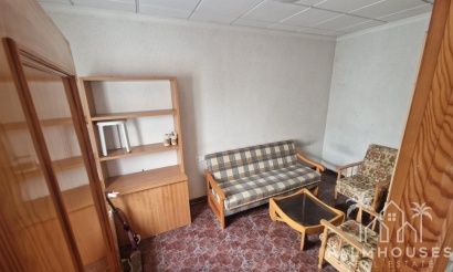Resale - House - Torrevieja