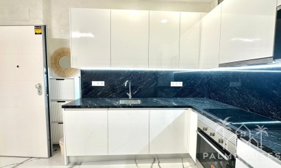 Resale - Apartments - Torrevieja - Playa del cura