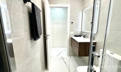 Resale - Apartments - Torrevieja - Playa del cura