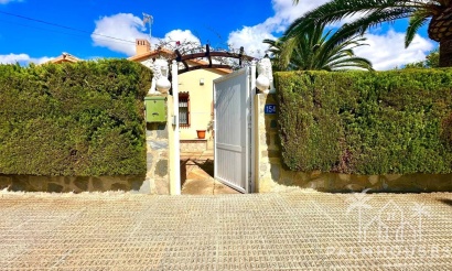 Revente - Villa - Orihuela Costa - Costa Blanca