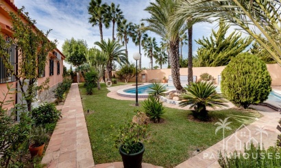 Venta - Villa - Torrevieja - San Luis