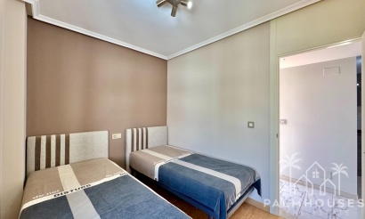 Revente - Apartment - Orihuela Costa - Punta Prima