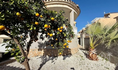 Herverkoop - Villa - Orihuela Costa - Playa Flamenca