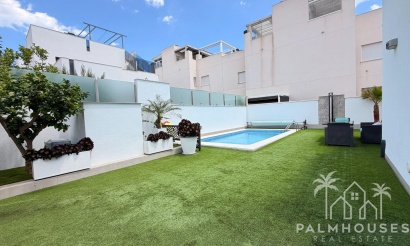 Venta - Villa - Torrevieja - Aguas Nuevas