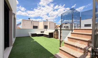 Venta - Villa - Torrevieja - Aguas Nuevas