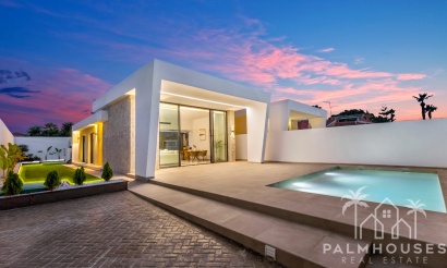 Venta - Villa - El Chaparral - Inland