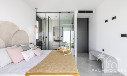 Venta - Villa - El Chaparral - Inland