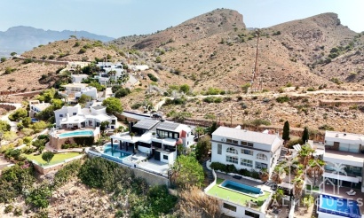 Revente - Villa - Benidorm - Benidorm Centro