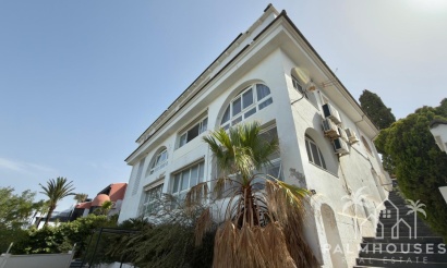 Revente - Villa - Benidorm - Benidorm Centro