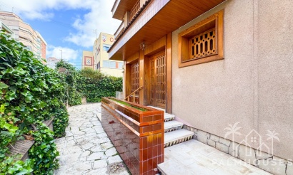 Resale - Villa - Elda - Elda Centro