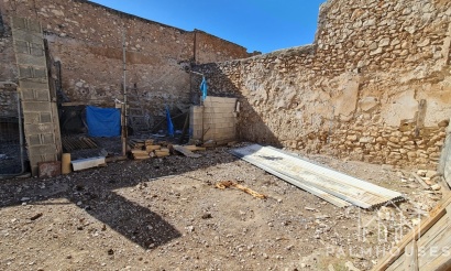 Herverkoop - Plot - Pinoso - Pinoso Centro