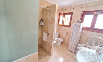 Resale - House - Elda - Elda Centro
