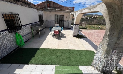 Resale - Country house - Algueña