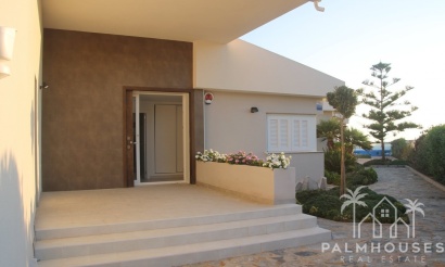 Resale - Villa - San Javier - La Manga Del Mar Menor