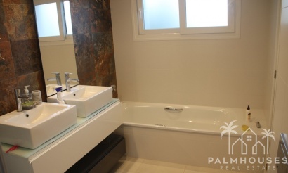 Resale - Villa - San Javier - La Manga Del Mar Menor