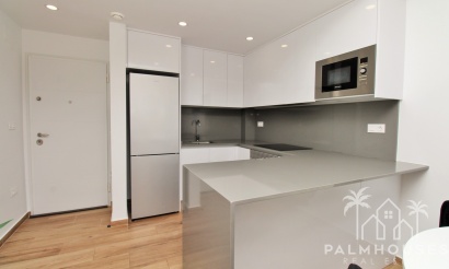 Resale - Apartments - Villamartin