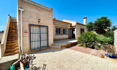 Resale - Villa - Torrevieja - Costa Blanca