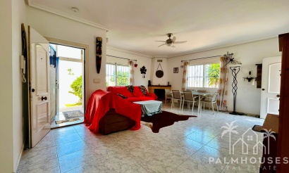Resale - Villa - Torrevieja - Costa Blanca