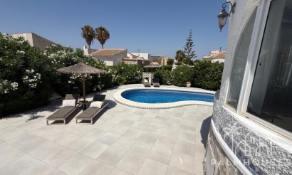 Revente - Villa - Torrevieja - Torrevieja Centro