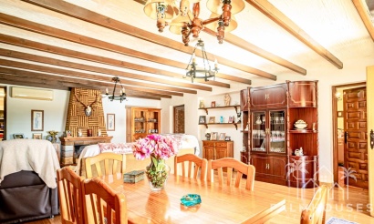 Venta - Villa - Benidorm - Benidorm Centro