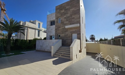 Resale - Villa - Orihuela - La Zenia