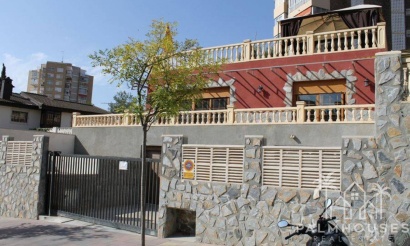 Venta - Villa - Benidorm - Benidorm Centro
