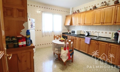 Resale - Villa - Benidorm - Benidorm Centro