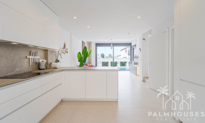 Resale - Villa - Orihuela - Punta Prima