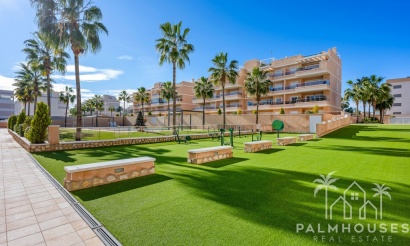 Resale - Apartments - Orihuela - Villamartin