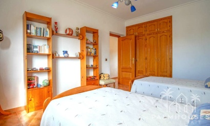 Resale - Villa - Pinoso - Los Pinos