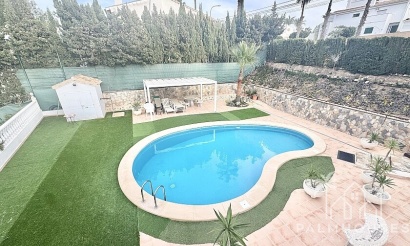 Revente - Villa - Orihuela - Villamartin