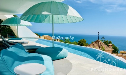 Resale - Villa - Altea