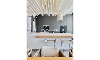 Resale - Villa - Altea