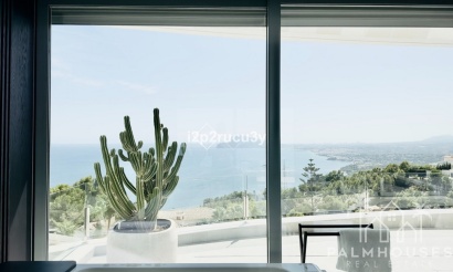 Resale - Villa - Altea