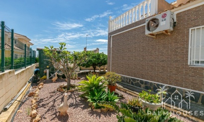 Revente - Villa - Orihuela - Orihuela Costa
