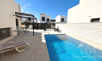 Venta - Villa - Ciudad Quesada - Pueblo bravo