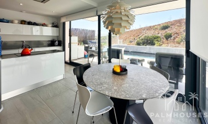 Resale - Villa - San Miguel de Salinas - Inland