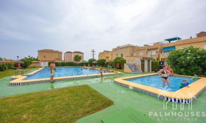 Revente - Villa - Torrevieja - El limonar