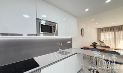 Resale - Apartments - Torrevieja - Estacion de autobuses