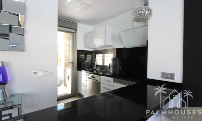 Herverkoop - Villa - Villamartin - El Galan