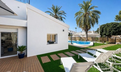Revente - Villa - Orihuela Costa - Punta Prima
